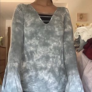 Bell-sleeve tie-dye American Eagle shirt